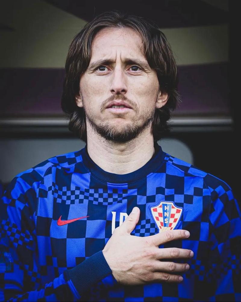 姆巴佩的双响炮让皇马只差一分