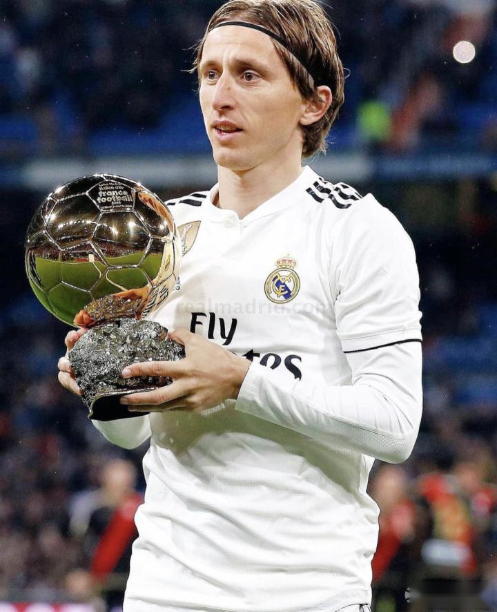 澳超半场：科斯格罗夫梅开二度，奥克兰FC2-1惠灵顿凤凰