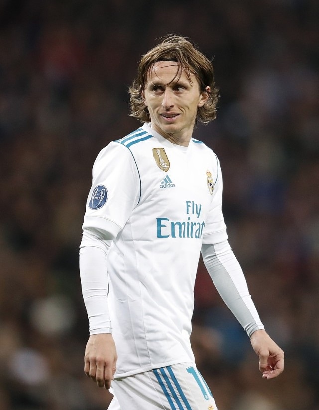 比肩传奇，姆巴佩成皇马队史第四位欧冠上演大四喜的球员